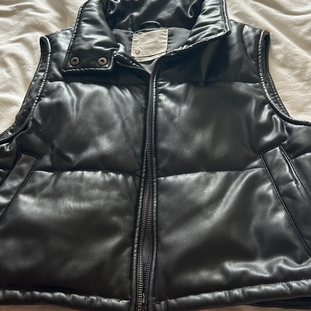 Anthropologie Faux Leather Crop Puffer Vest - Picture 10 of 12